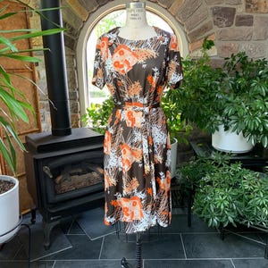 Vintage 1970s Brown Orange and White Floral Knit Sash Belt Dress, Seventies Flower Knit Dress
