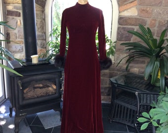 Vintage 1960s Wine Velvet and Fur Evening Dress Kiki Hart, Maroon Velvet Floor Length Gown, Fox Fur Cuffs, Vintage Holiday Fashion