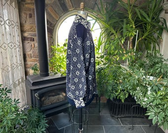Vintage 1980s Blue and White Design Heavy Wool Sweater Jacket