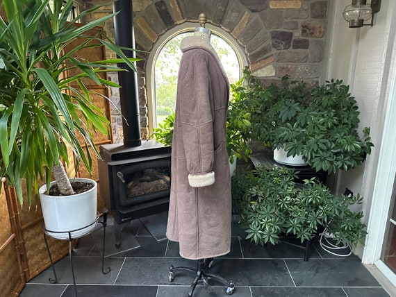 Vintage 1980s Tan Suede Shearling Sheepskin Coat,… - image 8