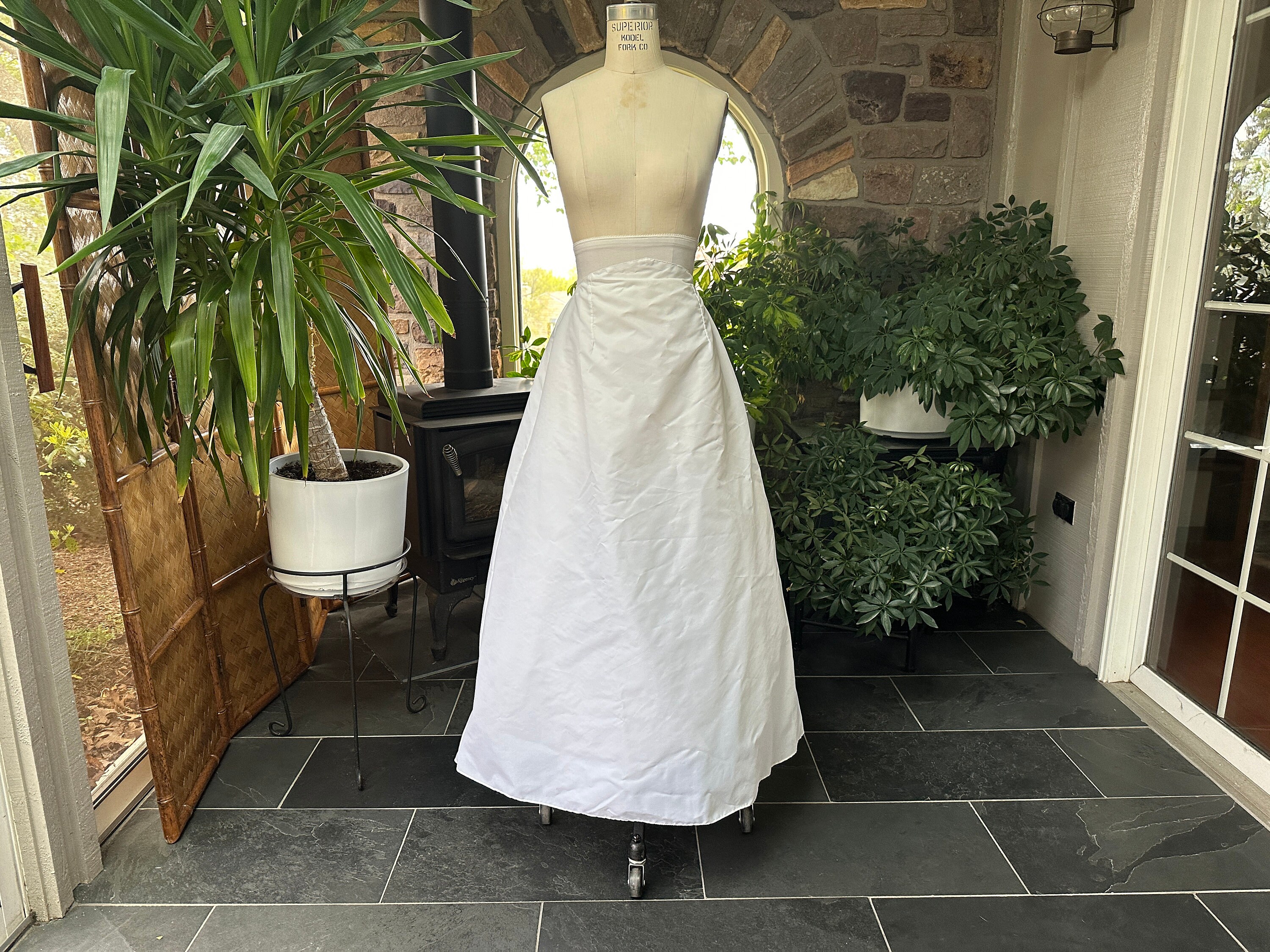 Vintage 1970s White Nylon and Tulle Wedding Dress Half Slip