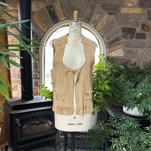 Vintage 1970s Gender Neutral Boho Tan Suede Fringe Vest, Vintage Seventies Hippie Vest, 1970s Bohemian Clothing