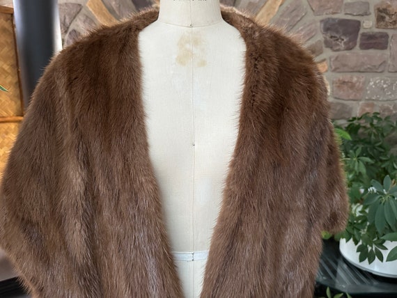 Vintage 1940s Brown Dyed Squirrel Fur Cape-let St… - image 2