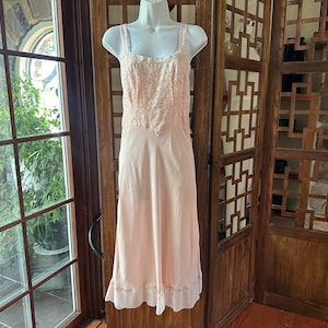 Vintage 1940s Pink Acetate and Rayon Lace Slip Dress Size 34 Aristocraft by Superior, Vintage Forties Crystal Accordion Lace Slip