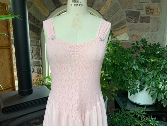 Vintage 1980s Peach Stretch Nylon Lace and Polyes… - image 2