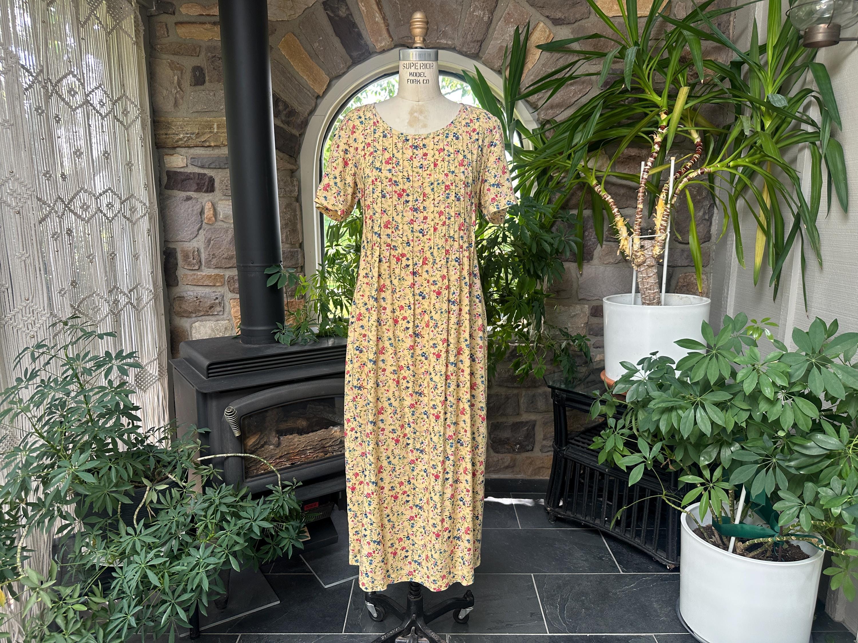 90s tie back dress Vintage 90s Floral Tie Back Midi Dress (M)