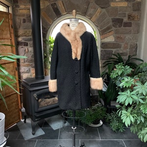 Vintage 1950s Black Textured Wool Coat with Blonde Mink Collar and Cuffs, Vintage 1950s Clothing, Fifties Black Winter Wool Fur Coat
