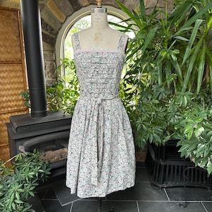 Vintage 1970s Floral Cotton and Lace Sundress Lanz Original, Vintage Seventies Flower Print Summer Dress