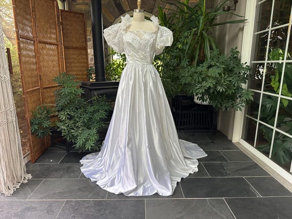 Vintage 1980s White Satin and Lace Wedding Dress Gown Sasson - Etsy