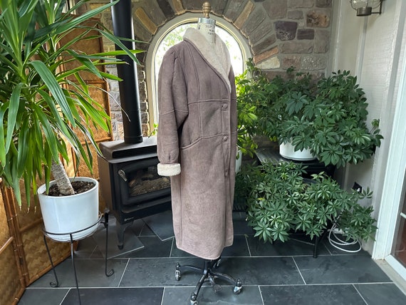 Vintage 1980s Tan Suede Shearling Sheepskin Coat,… - image 9