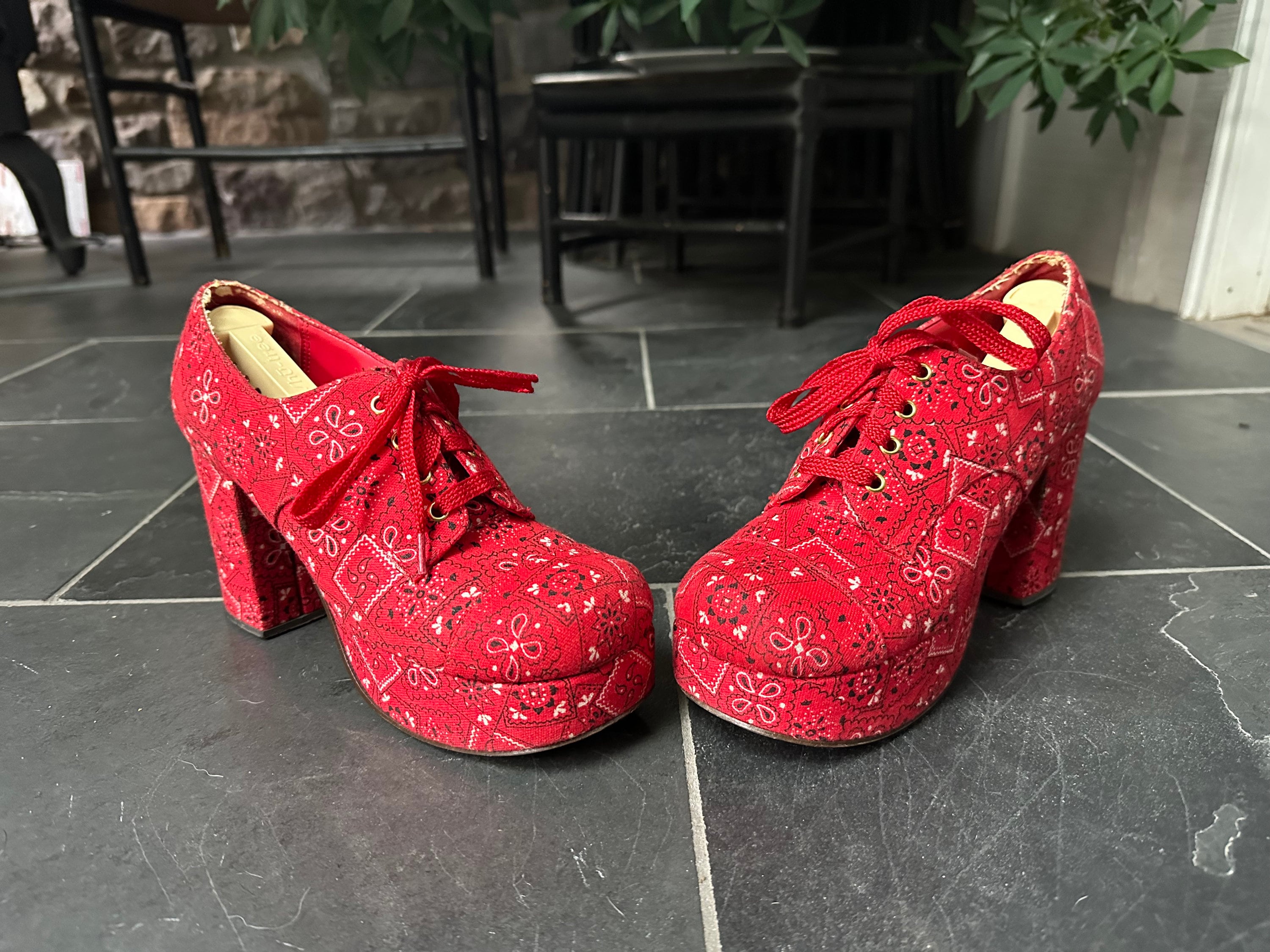 Vintage 1970s Novelty Red Bandana Cloth Platform Tie Shoes Nanette