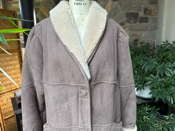 Vintage 1980s Tan Suede Shearling Sheepskin Coat,… - image 2