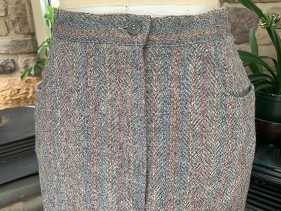 Vintage 1970s Gray Wool Tweed Pencil Skirt Made i… - image 3