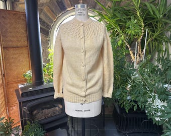 Vintage 1960s Variegated Yellow Wool Hand Knitted Cardigan Sweater