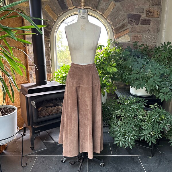 Vintage Taupe Brown Suede Midi Skirt Marlynn Traditions Ltd, Vintage Tan Above Ankle Suede Skirt