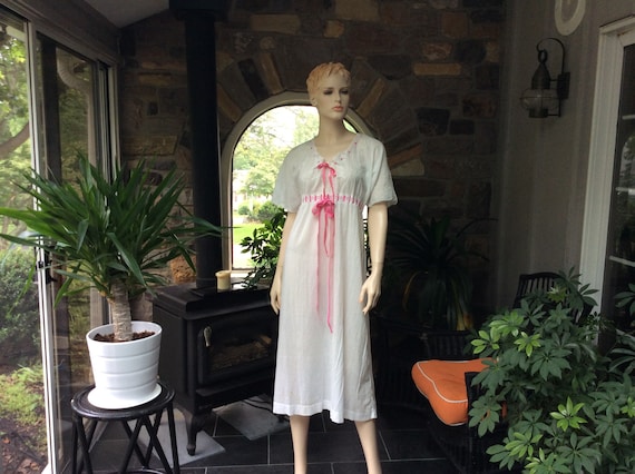Vintage White Edwardian Victorian Cotton Nightgown