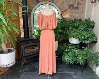 Vintage 1970s Peach Knit Full Length Dress, Vintage Apricot Seventies Maxi Dress, Vintage Clothing, Formal Bridesmaid  Full Length Dress