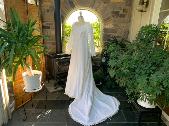 velvet wedding dress w - Gem