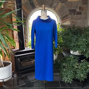 Vintage 1960s Royal Blue Boat Neck 3/4 Sleeve Shift Dress Fashioned by Margot- Barry, Vintage Sixties Seventies Clothing
