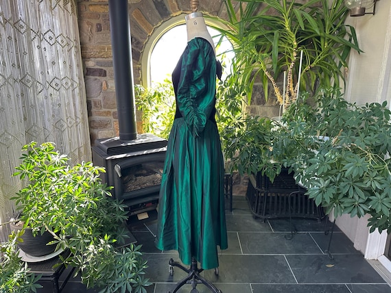 Vintage 1980s Black Velvet Green Taffeta Formal D… - image 4