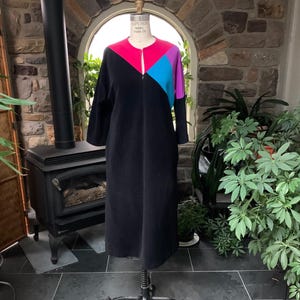 Vintage 1970s Black Velour Zipper Front Robe Vanity Fair Mid Calf Length, Vintage Velour Housecoat, Vintage  Winter Robe