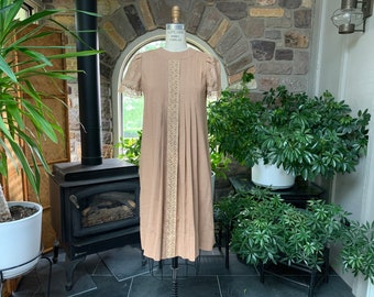 Vintage 1970s Tan Maternity or Not Tan Linen Look  Back Button Dress St Gillian Kay Unger, Vintage Seventies Eighties Maternity Dress