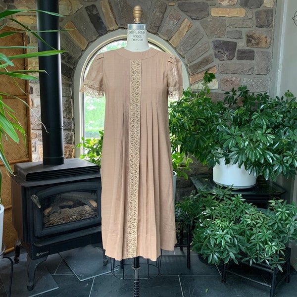 Vintage 1970s Tan Maternity or Not Tan Linen Look  Back Button Dress St Gillian Kay Unger, Vintage Seventies Eighties Maternity Dress