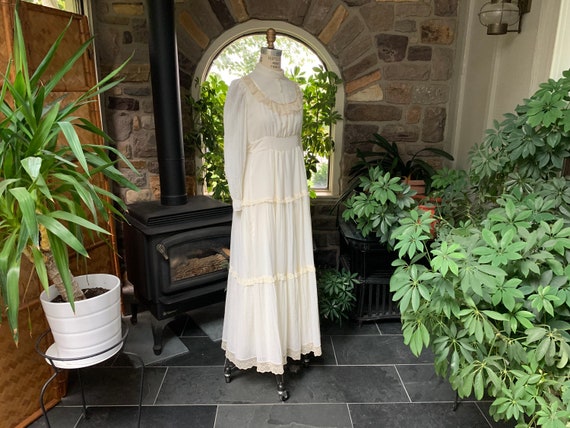 Vintage 1970s Bohemian Ivory Gauze and Lace Peasant Dress Vintage 1970s Bohemian Ivory Gauze and Lace Peasant Dress