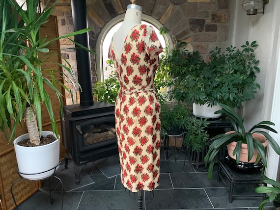 Vintage 1950s Beige and Red Floral Wool Dress Seq… - image 7