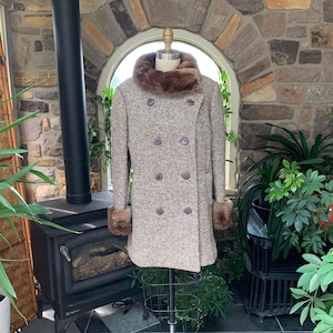 Vintage 1970s Brown and Beige Tweed Wool Double Breasted Coat with Brown Fur Collar and Cuffs, Vintage 1960s Wool Jacket with Fur Collar
