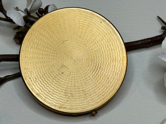 Vintage 1950s Gold Circullar Design Compact with … - image 9