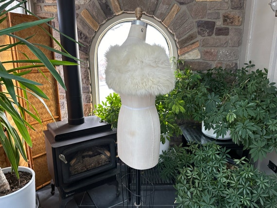 Vintage Ivory Fox Fur Bridal Wedding Stole Wrap - image 7