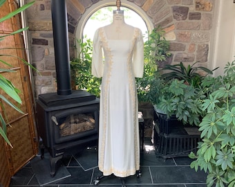 Vintage 1960s Handmade Ivory Lace Trim A-Line Wedding Dress Bridal Gown