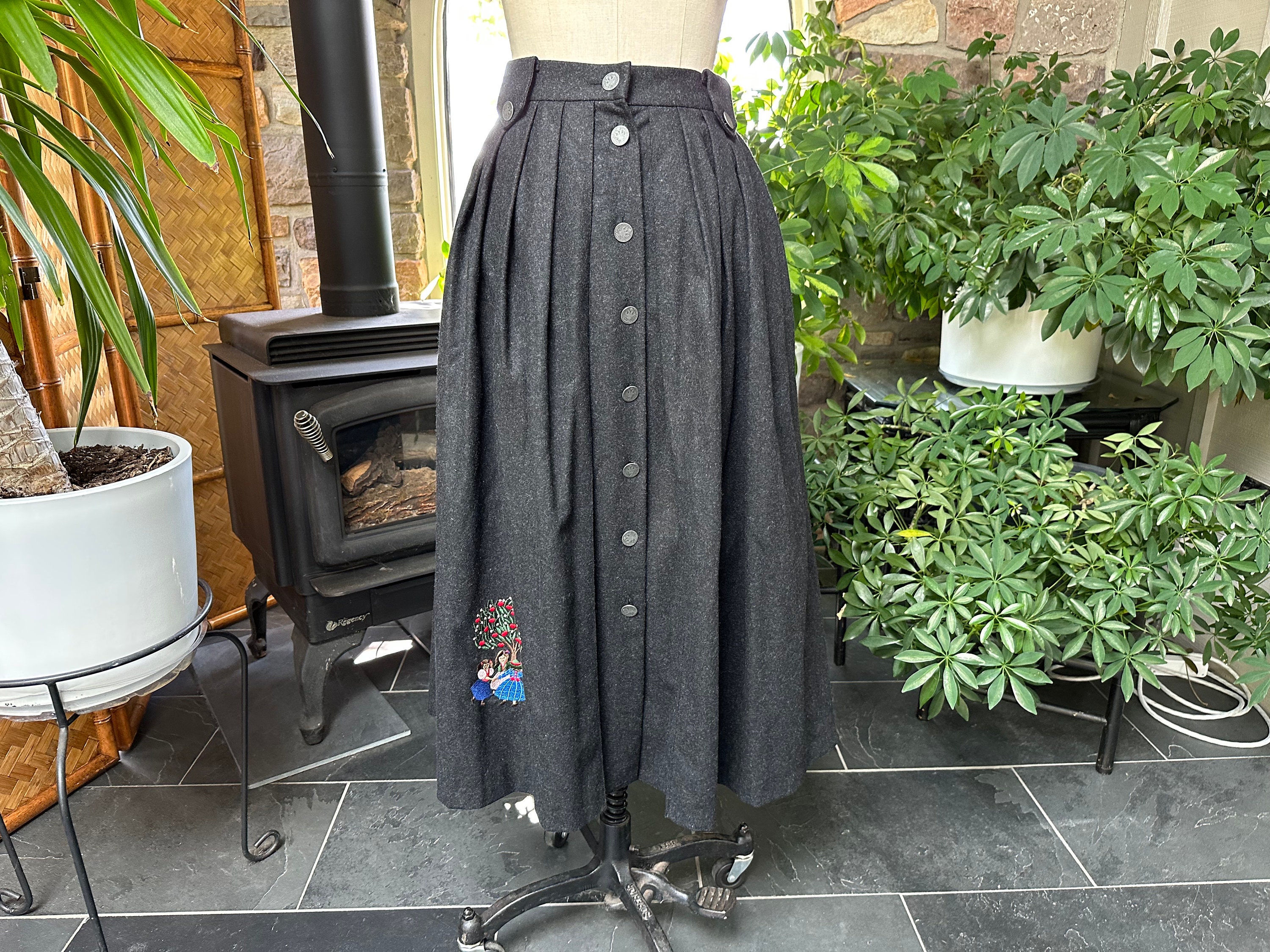 CRANK FRILL PLEATS MIDI SKIRT_GREY CRANK FRILL PLEATS MIDI