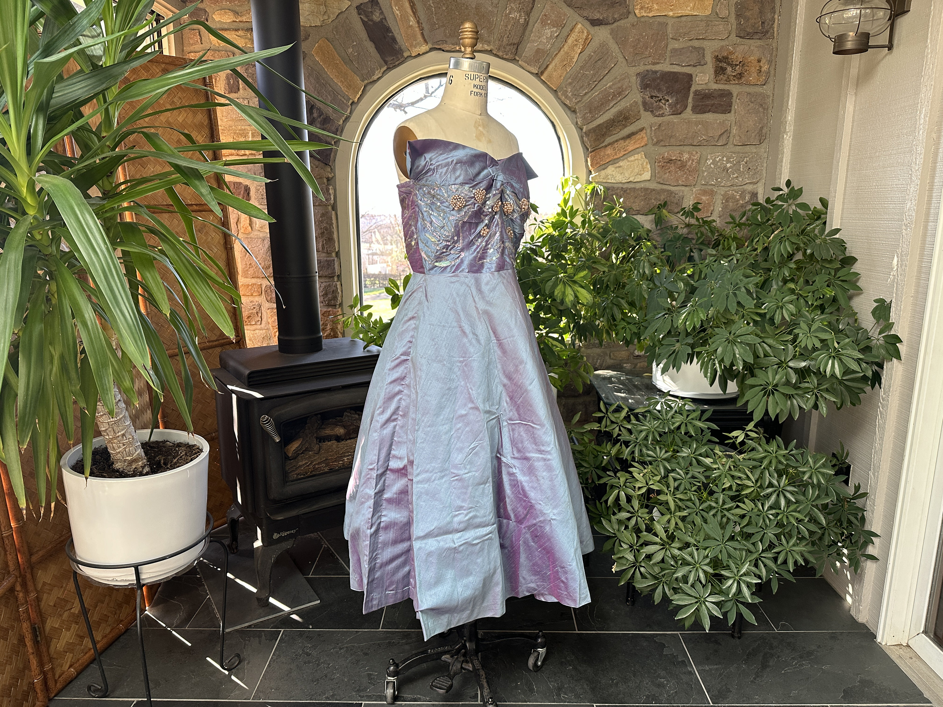 Vintage 1940s Iridescent Periwinkle Blue Purple Cold Rayon With