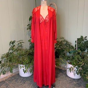 Vintage Valentines Red Nylon and Lace Peignoir Nightgown and Robe Set, Vintage Holiday Valentines Day Christmas Lingerie