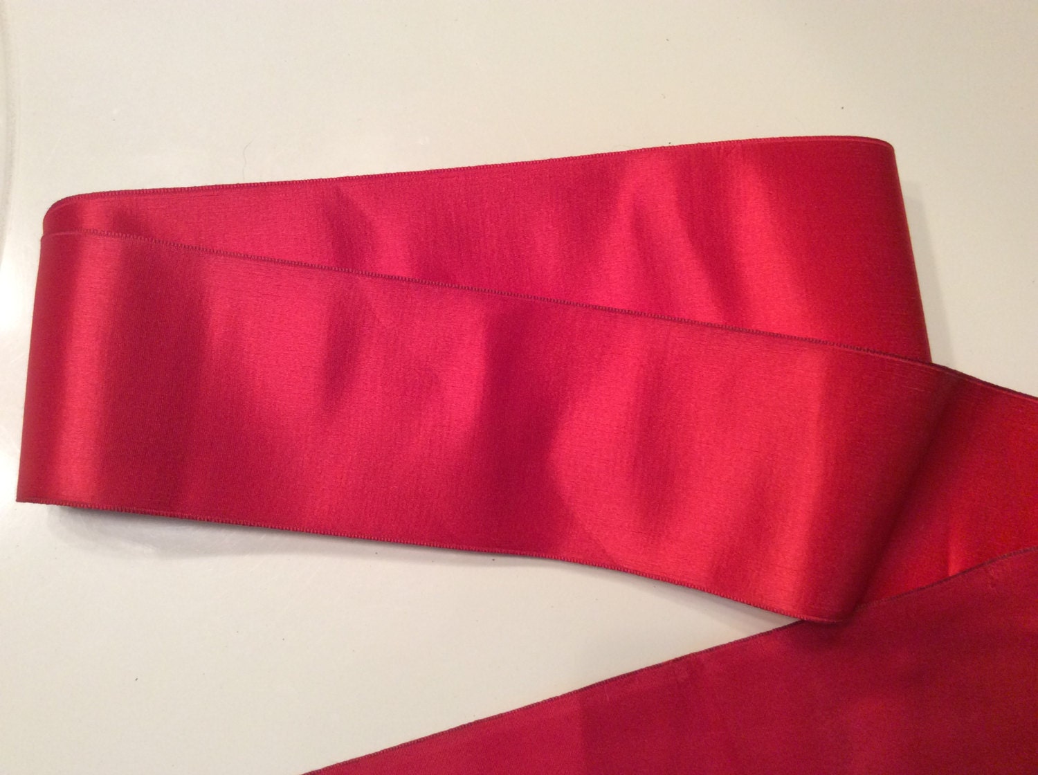 Vintage Holiday large ruban de Noel Satin rouge, Vintage chapellerie chapeau rouge RibbonVintage ceinture ruban, ruban de ceinture rouge Vintage Holiday large ruban de Noel Satin rouge, RibbonVintage Vintage chapellerie chapeau rouge RibbonVintage rouge, ceinture ruban, ruban de ceinture rouge b96608