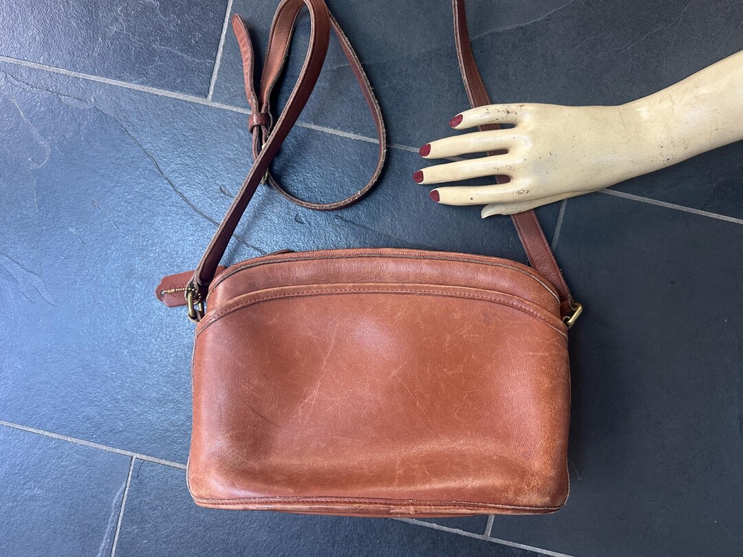 Vintage COACH #9976 British Tan Leather Anderson Shoulder Bag