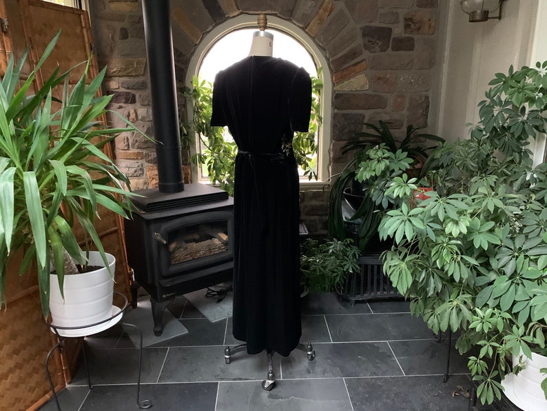 Vintage 1980s Black Stretch Velvet Gold Embroidered Flower Dress Eighties Black Velvet Shoulder Pad Rhinestone Button Back Tie Dress