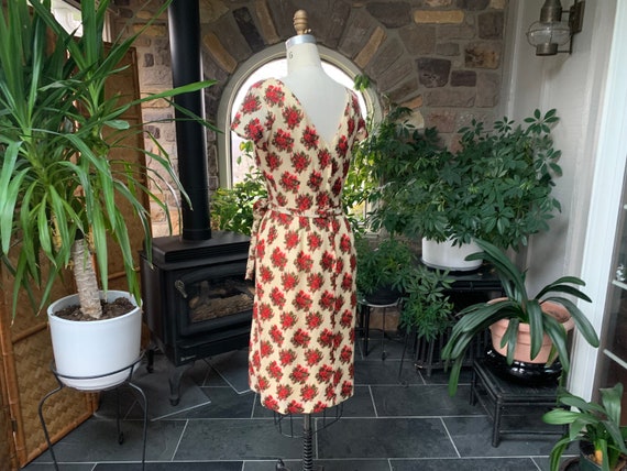 Vintage 1950s Beige and Red Floral Wool Dress Seq… - image 5