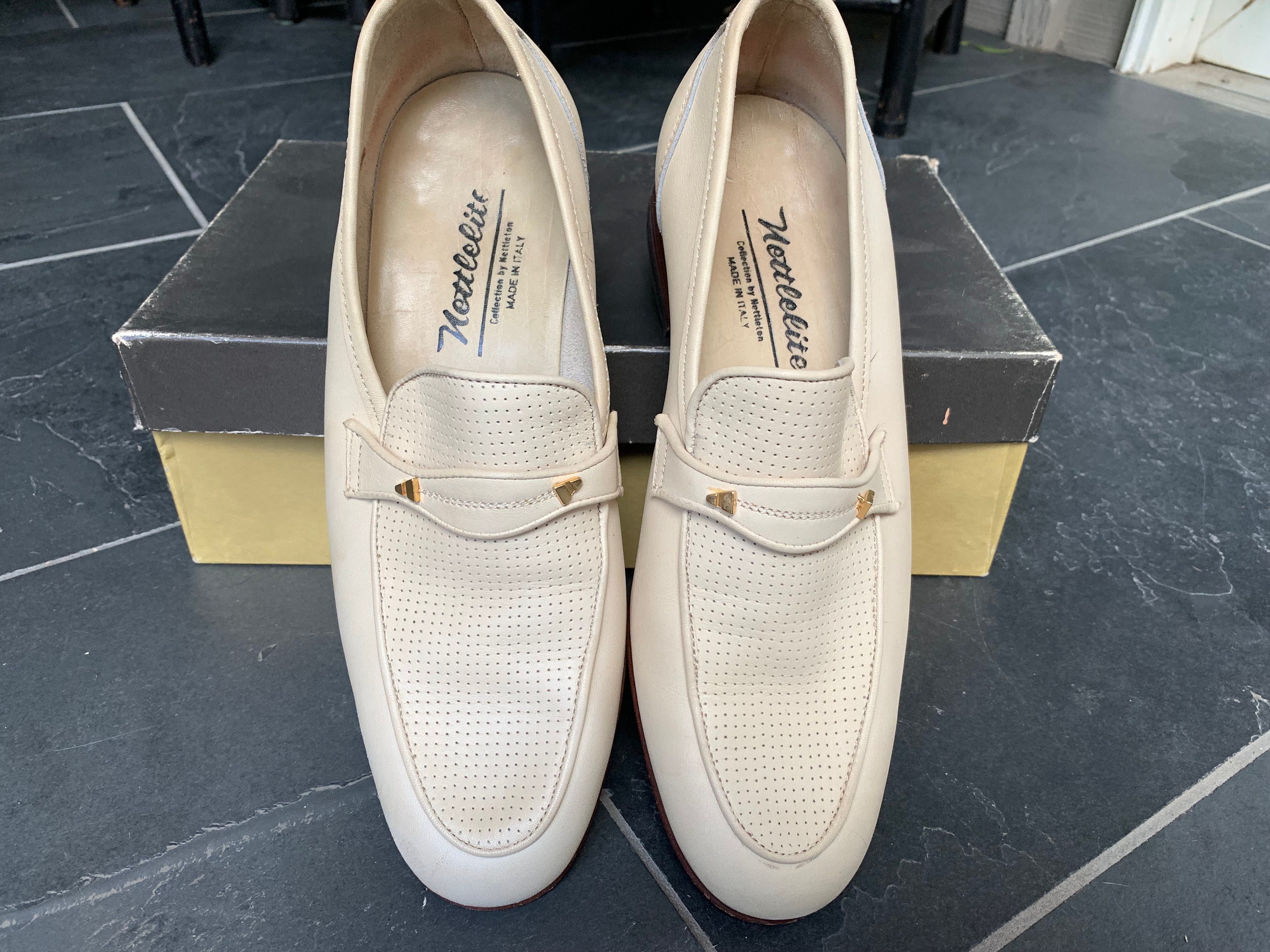 Vintage 1970s Men's Beige Leather Slip-on Shoes Nettleton