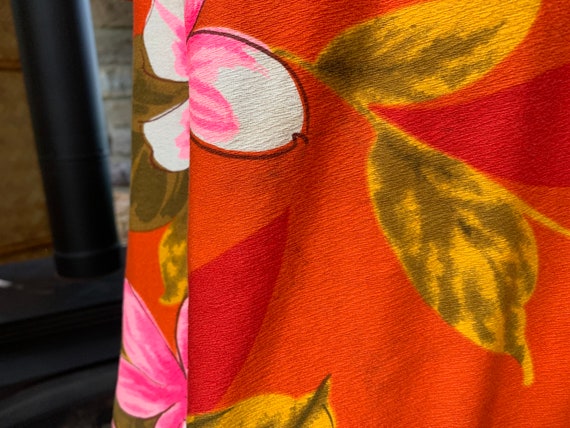 Vintage 1960s Red Orange Yellow Bold Floral Hawai… - image 10