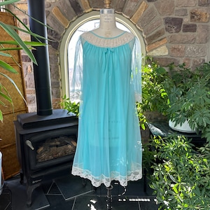 Vintage 1970s Turquoise Blue Nylon and Ivory Lace Nightgown, Vintage Floral Lace Nightgown