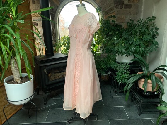 Vintage 1950s Pink Silk Organza and Lace Cocktail… - image 3