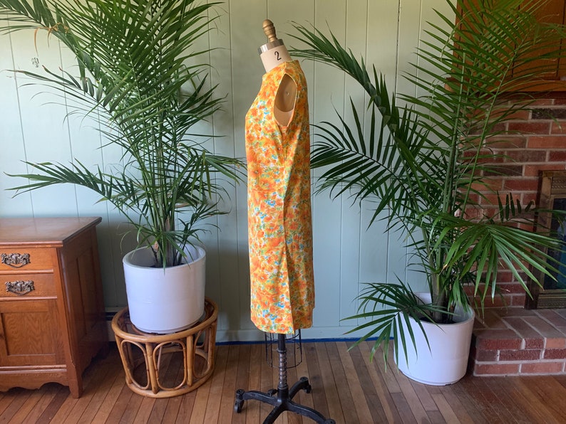 Vintage 1960s Sleeveless Orange Floral Jersey Knit Shift Dress, Vintage Sixties Handmade Clothing image 4