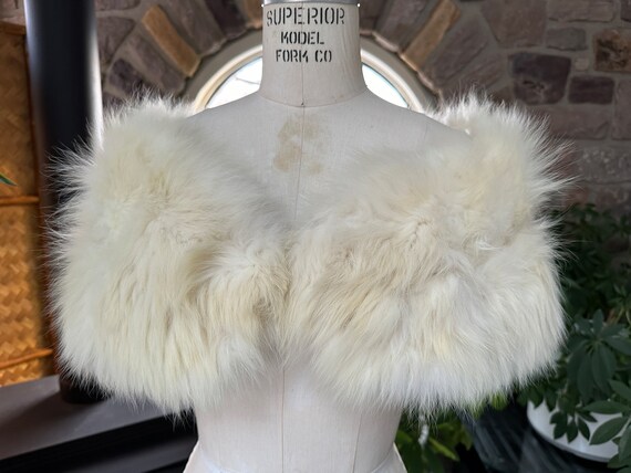 Vintage Ivory Fox Fur Bridal Wedding Stole Wrap - image 2