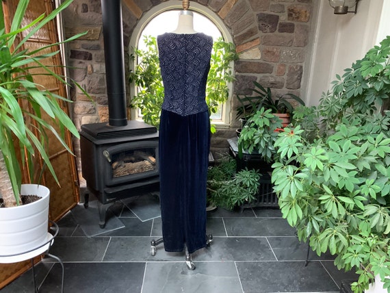 Vintage 1990s Navy Blue Velvet and Iridescent Gli… - image 6