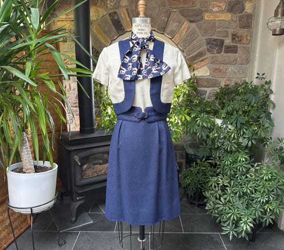 Vintage 1970s Ivory and Navy Blue Sleeveless Linen Dress With Wide Belt  Matching Jacket and Scarf Lawrence Gross - Etsy Israel