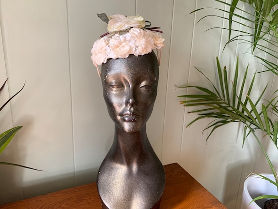 Vintage 1960s Ivory Velvet Silk Flower Hat, Vinta… - image 1