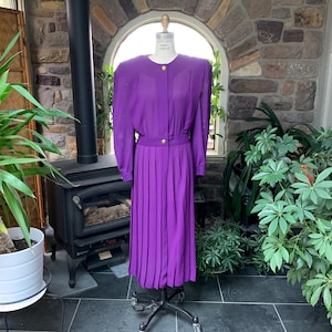 Vintage 1990s Purple Crepe Polyester Dress Leslie Fay, Vintage Long Sleeve Shoulder Pad Dress, Nineties Clothing, 1990s Office Dress